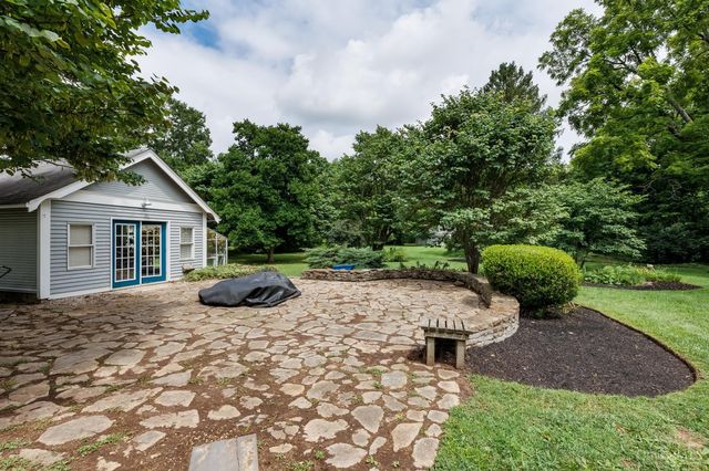 429 Elm Avenue, Terrace Park, OH 45174