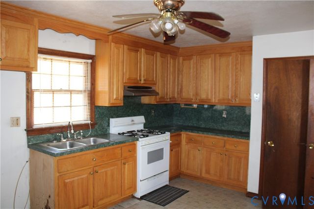 7421 Adkins Rd, Charles City, VA 23030