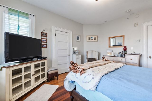 36 Independence Ave 36, Quincy, MA 02169