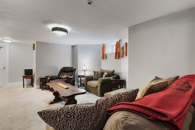 36 Independence Ave 36, Quincy, MA 02169