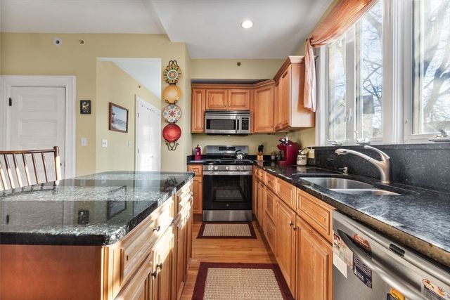 36 Independence Ave 36, Quincy, MA 02169