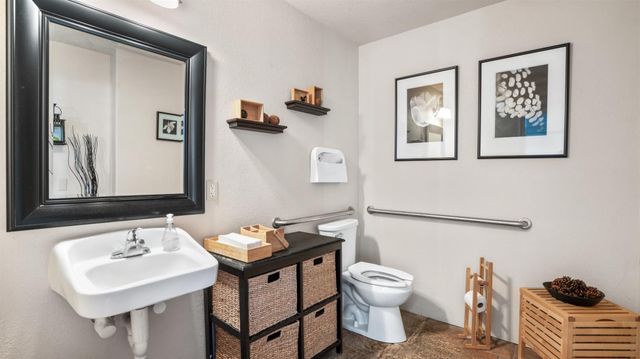 17000 Latrobe Rd, Plymouth, CA 95669