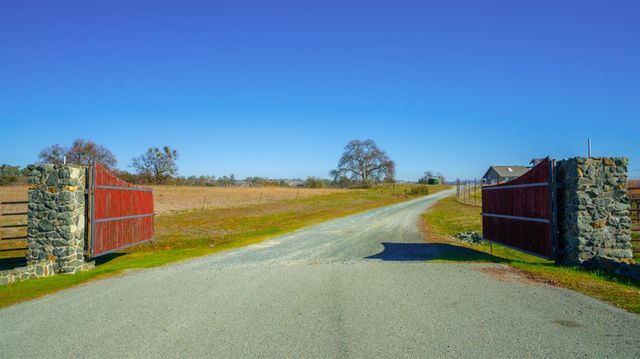 17000 Latrobe Rd, Plymouth, CA 95669