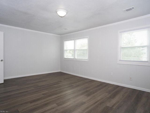 1365 White Birch LN, Virginia Beach, VA 23456