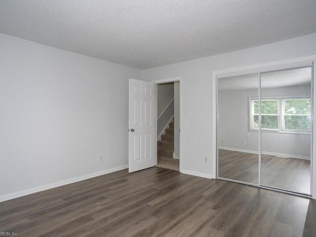 1365 White Birch LN, Virginia Beach, VA 23456
