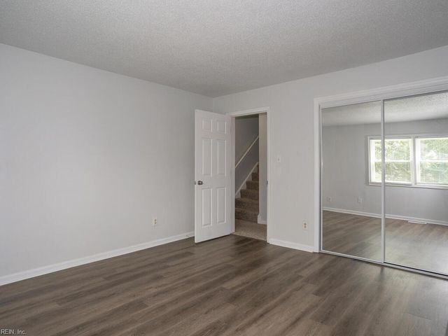 1365 White Birch LN, Virginia Beach, VA 23456