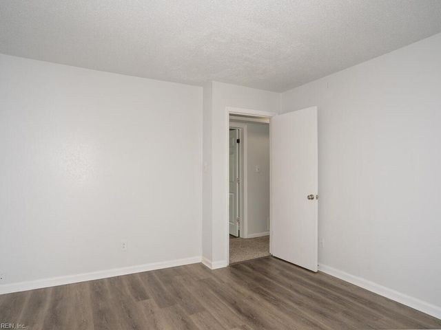 1365 White Birch LN, Virginia Beach, VA 23456
