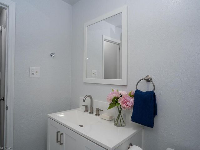 1365 White Birch LN, Virginia Beach, VA 23456