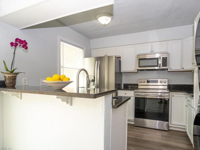 1365 White Birch LN, Virginia Beach, VA 23456