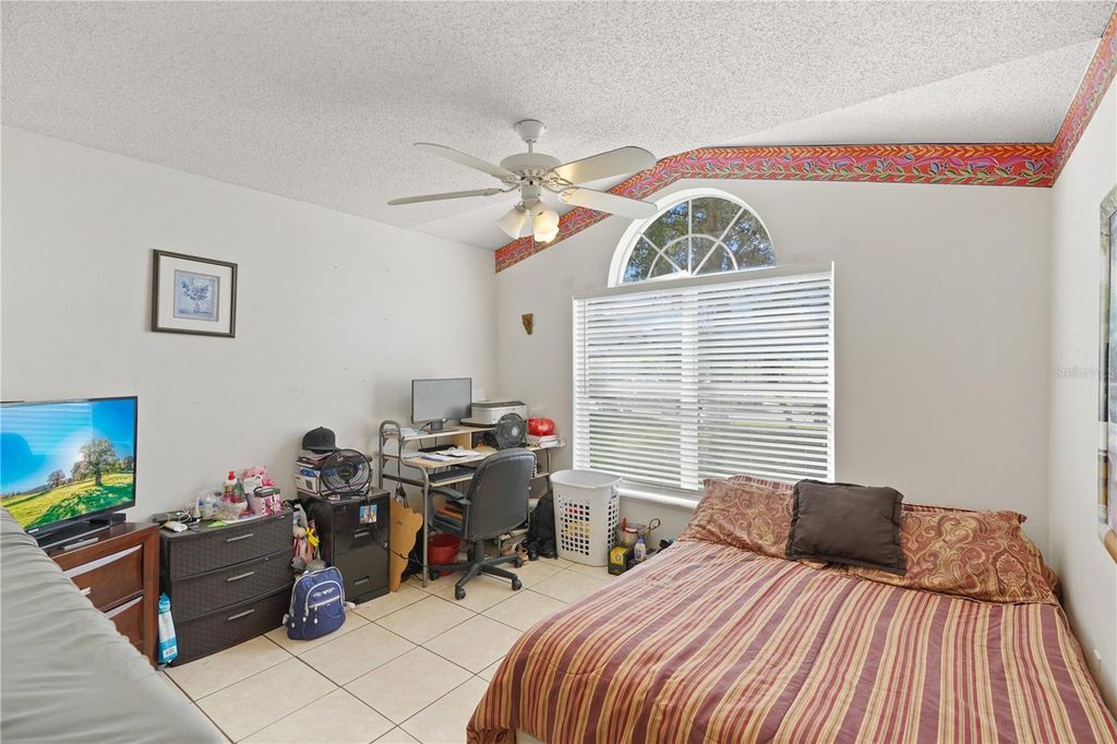 Image 10 of property listing at 11545 BENTRY STREET, Orlando, FL 32824