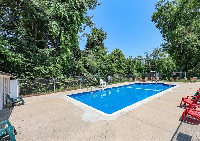 15 Orchard Ave B, Haverhill, MA 01830
