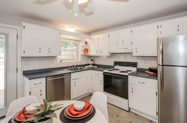 15 Orchard Ave B, Haverhill, MA 01830