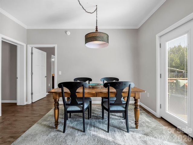11 N Pershing Road, Asheville, NC 28805
