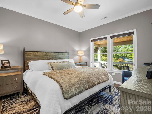 11 N Pershing Road, Asheville, NC 28805