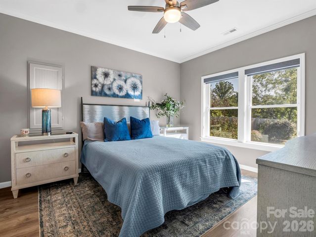 11 N Pershing Road, Asheville, NC 28805