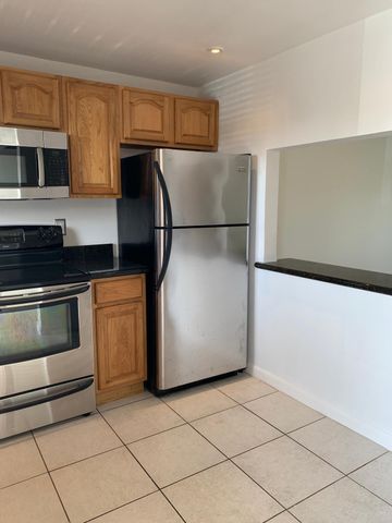 9355 SW 8th Street 202, Boca Raton, FL 33428