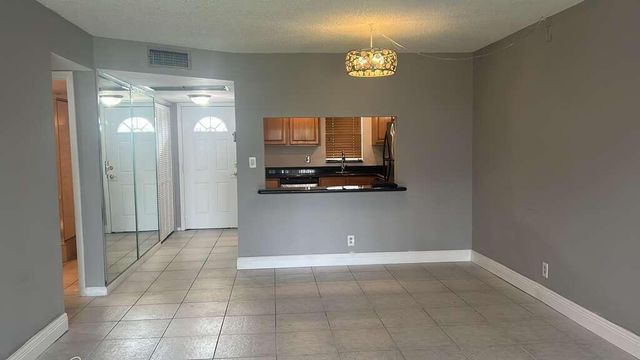9355 SW 8th Street 202, Boca Raton, FL 33428