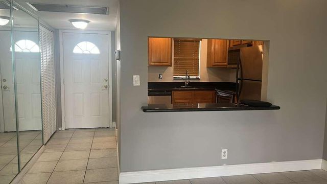 9355 SW 8th Street 202, Boca Raton, FL 33428