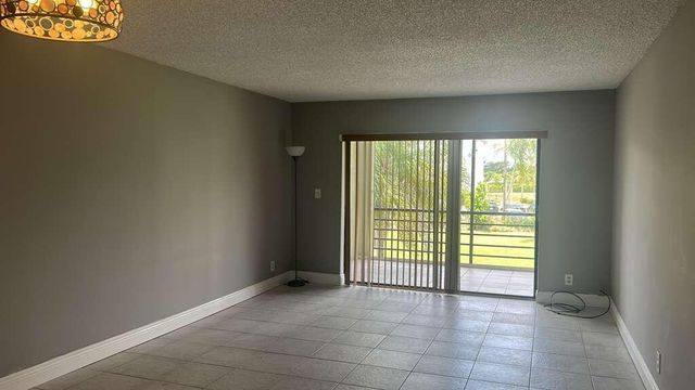 9355 SW 8th Street 202, Boca Raton, FL 33428