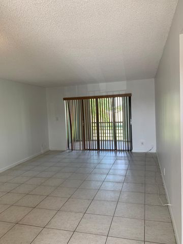 9355 SW 8th Street 202, Boca Raton, FL 33428