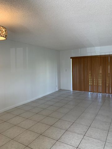 9355 SW 8th Street 202, Boca Raton, FL 33428