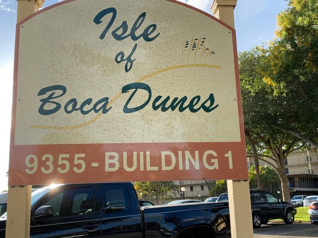 9355 SW 8th Street 202, Boca Raton, FL 33428