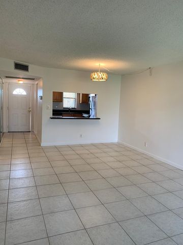 9355 SW 8th Street 202, Boca Raton, FL 33428
