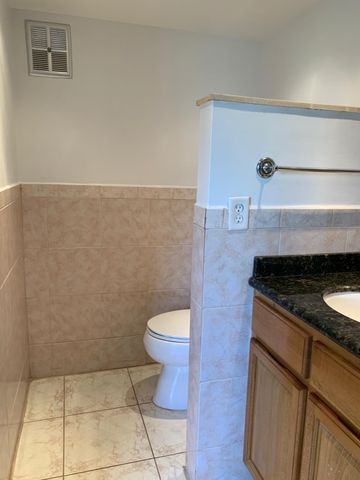 9355 SW 8th Street 202, Boca Raton, FL 33428