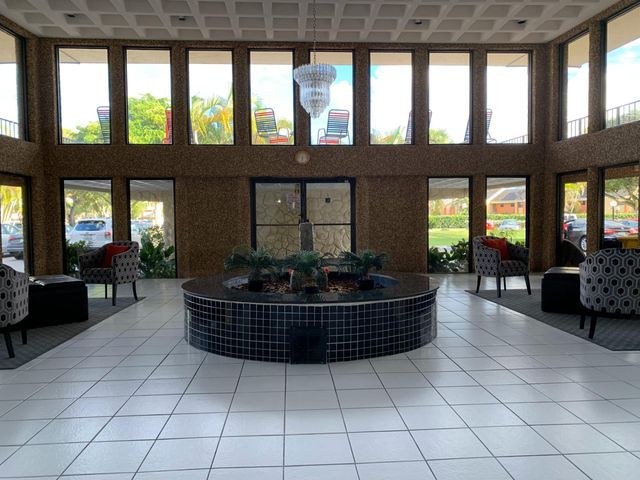 9355 SW 8th Street 202, Boca Raton, FL 33428