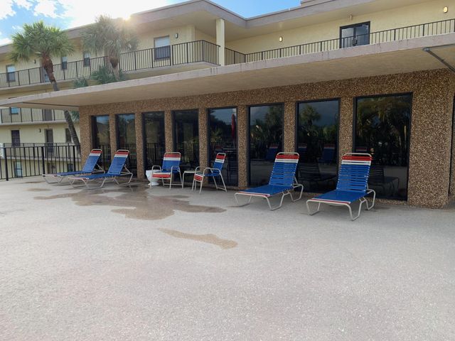 9355 SW 8th Street 202, Boca Raton, FL 33428