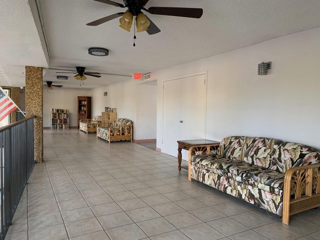 9355 SW 8th Street 202, Boca Raton, FL 33428