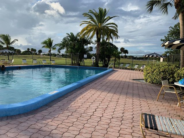9355 SW 8th Street 202, Boca Raton, FL 33428