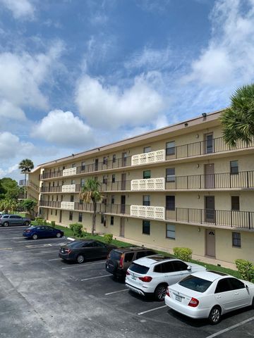 9355 SW 8th Street 202, Boca Raton, FL 33428