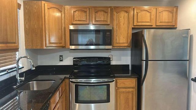 9355 SW 8th Street 202, Boca Raton, FL 33428