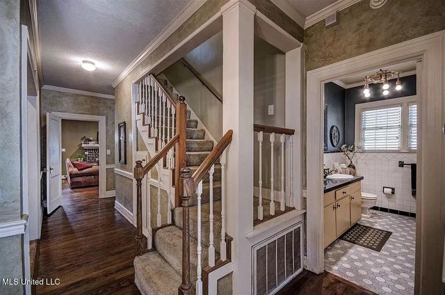 3521 Mcfarland Road, Raymond, MS 39154