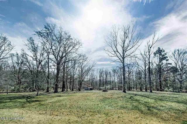 3521 Mcfarland Road, Raymond, MS 39154