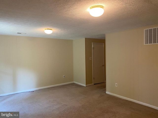 2804 CAMBRIDGE DR, Woodbridge, VA 22192