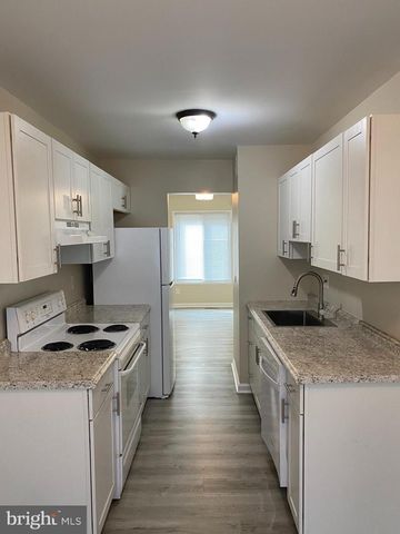 2804 CAMBRIDGE DR, Woodbridge, VA 22192