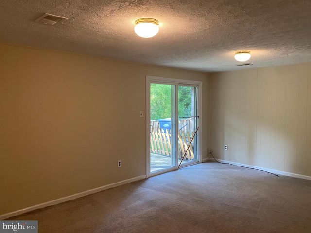 2804 CAMBRIDGE DR, Woodbridge, VA 22192