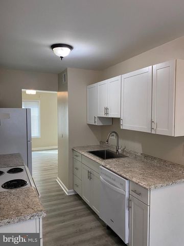 2804 CAMBRIDGE DR, Woodbridge, VA 22192