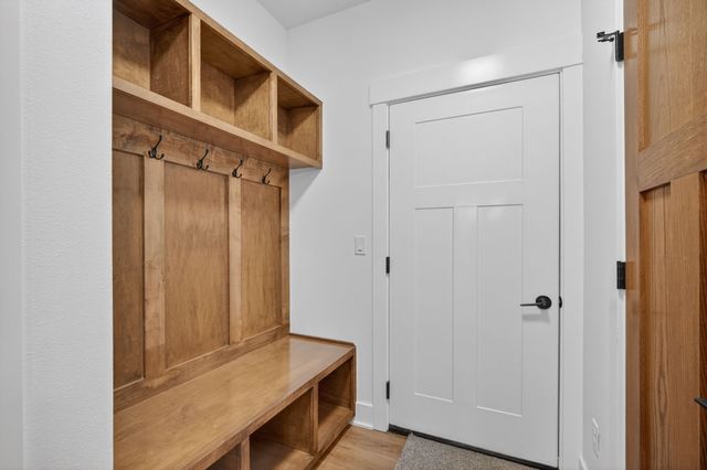 5380 Carter Court, Johnston, IA 50131