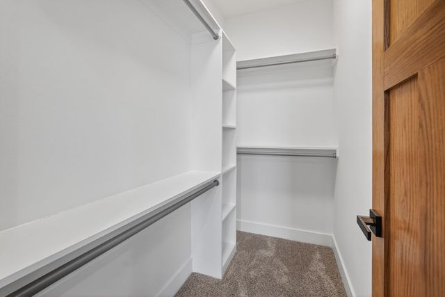 5380 Carter Court, Johnston, IA 50131