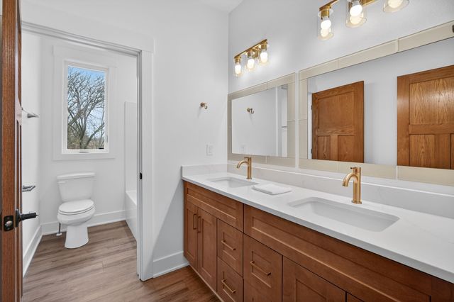 5380 Carter Court, Johnston, IA 50131