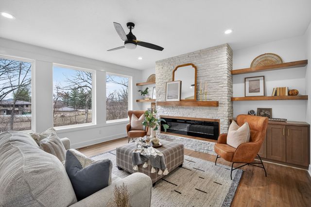 5380 Carter Court, Johnston, IA 50131