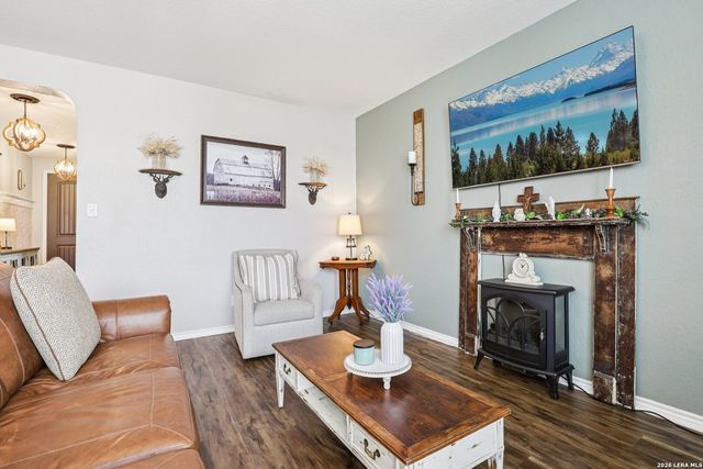 4025 Woodside, Seguin, TX 78155