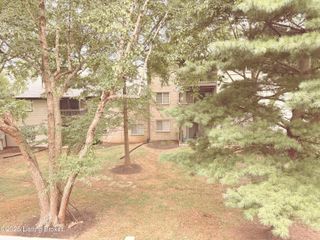 10303 Trotters Pointe Dr, APT 202, Louisville, KY 40241