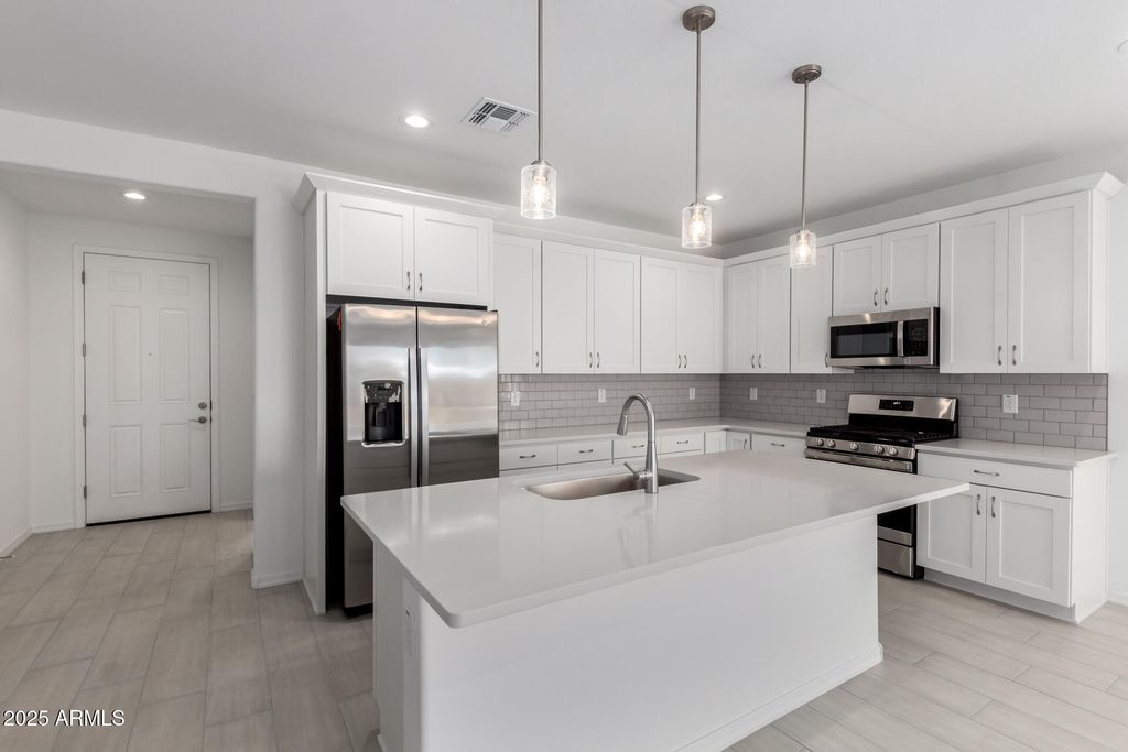 5344 W MANZANITA Drive, Glendale, AZ 85302 — photo 2