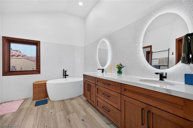 7725 Spanish Bay Drive, Las Vegas, NV 89113