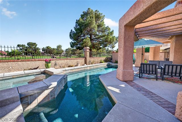 7725 Spanish Bay Drive, Las Vegas, NV 89113