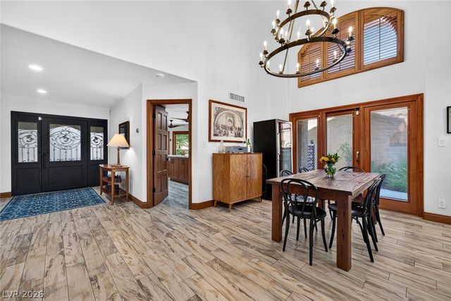7725 Spanish Bay Drive, Las Vegas, NV 89113